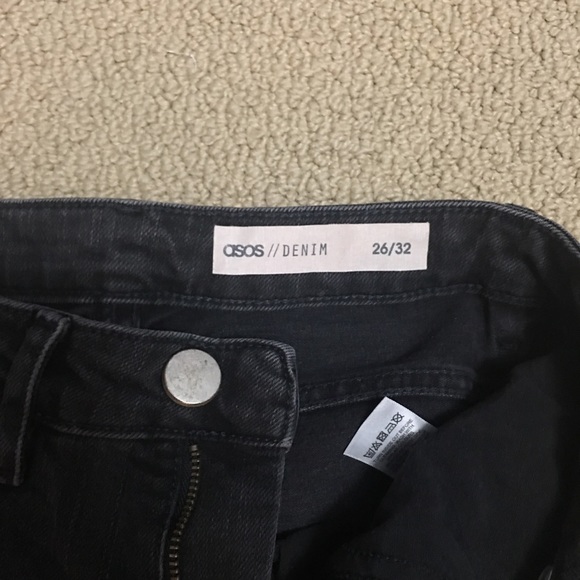 ASOS black skinny fit Mom jeans - Picture 3 of 8